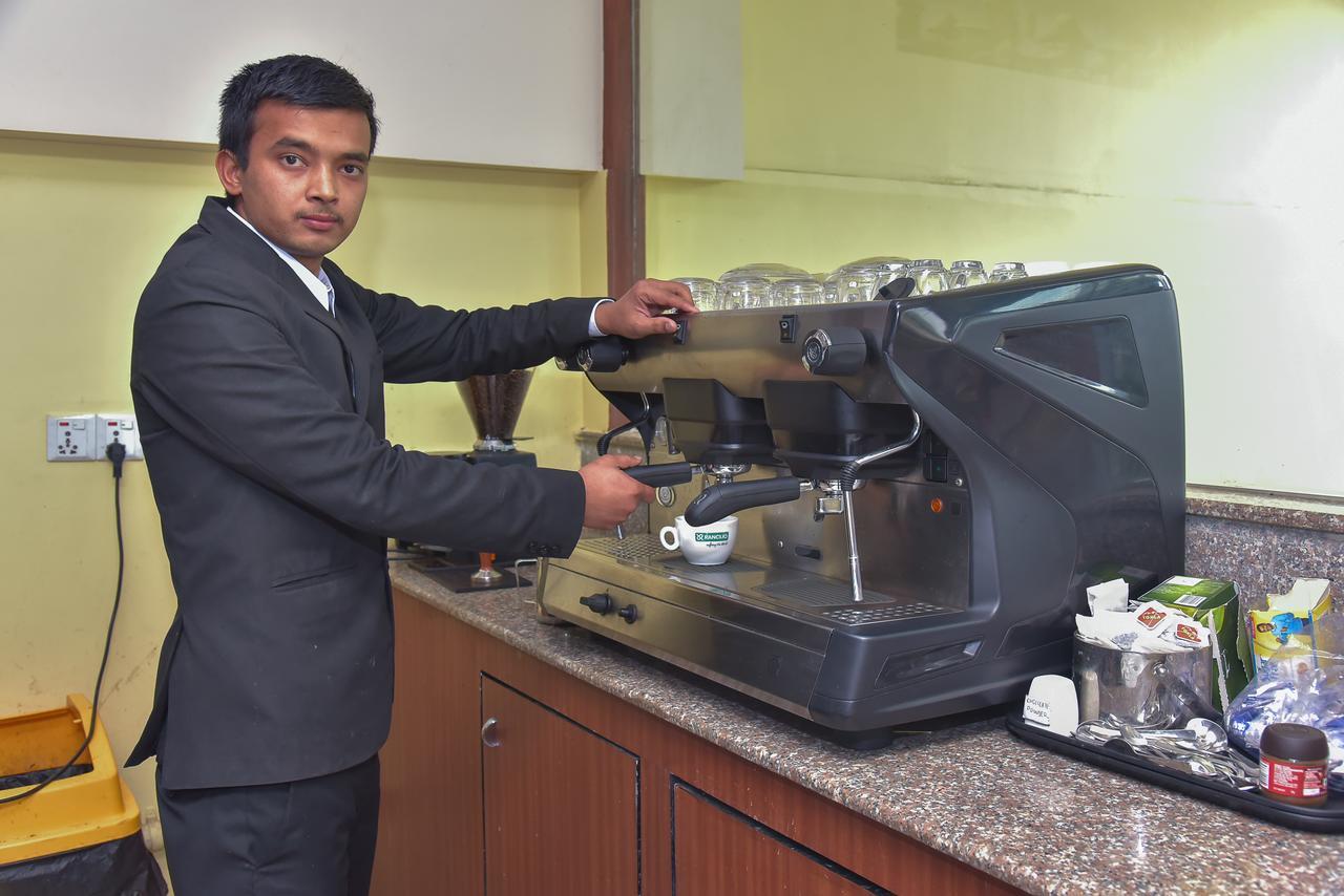 Hotel Dine & Dream كاتماندو المظهر الخارجي الصورة